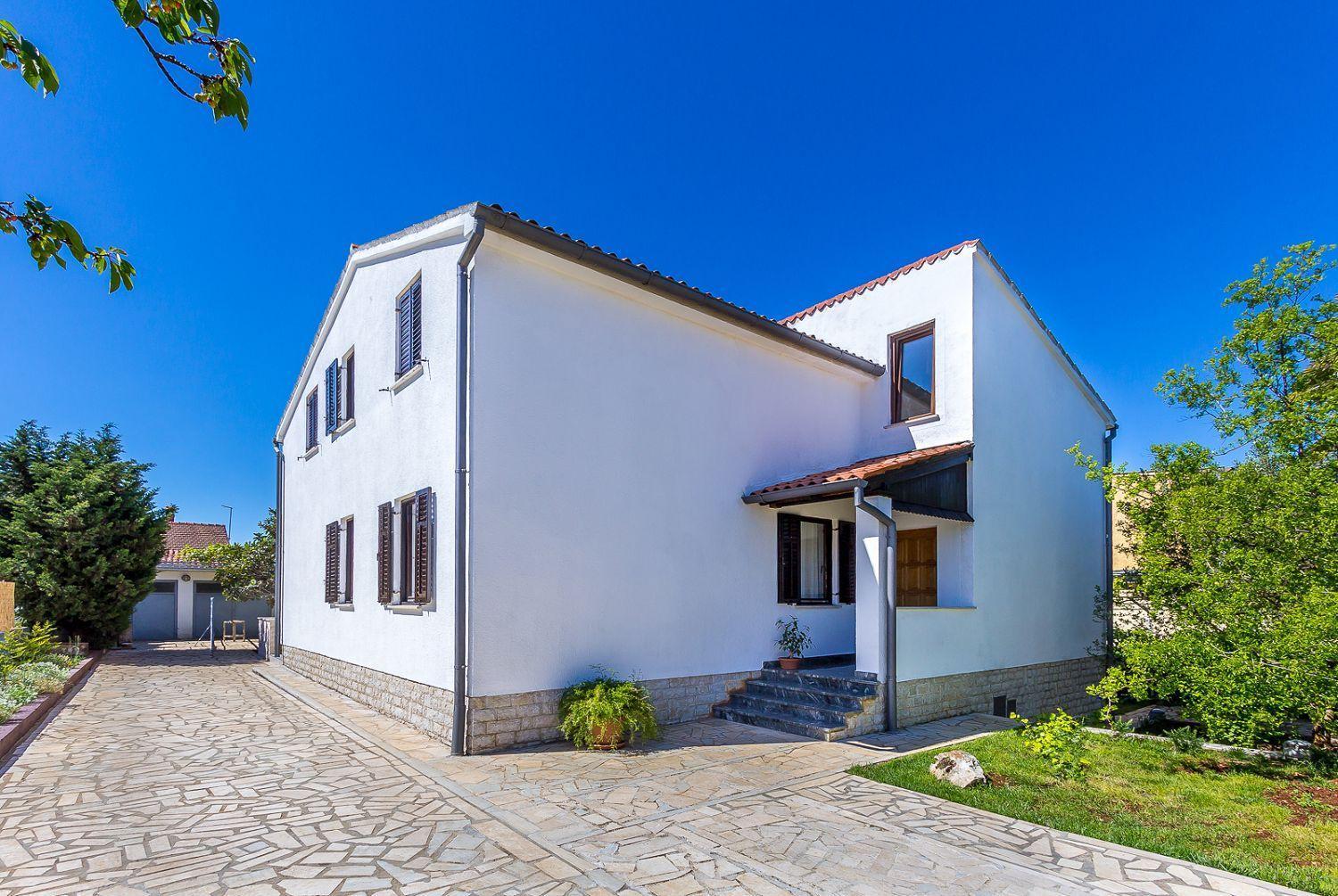 Neu Renovierte Ferienwohnung Mit Klima, Wlan, Terrasse Und Grill Пула Экстерьер фото